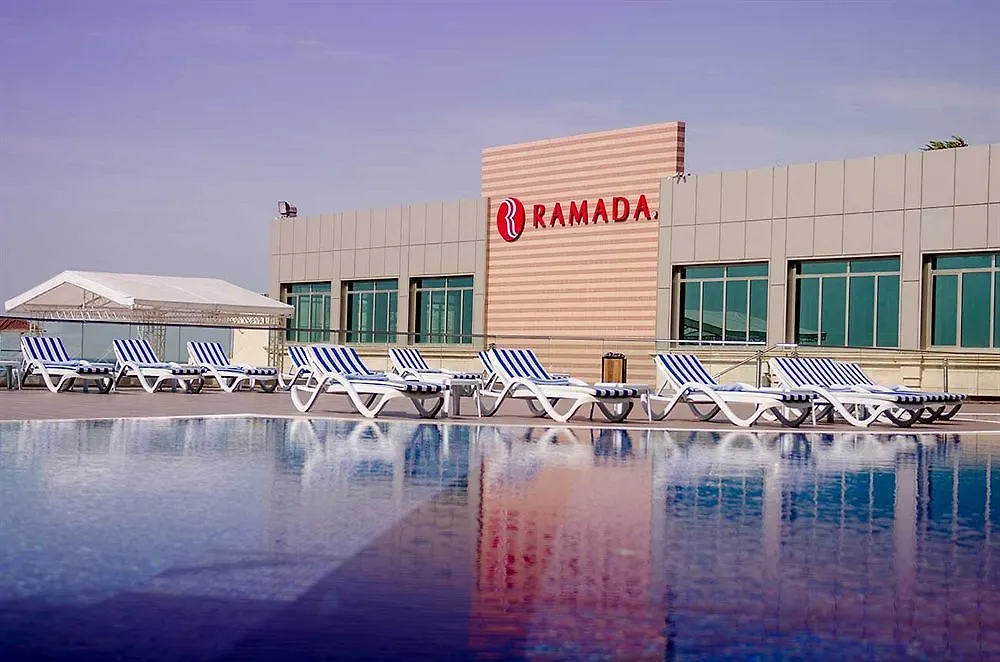 Ramada By Wyndham Baku Otel